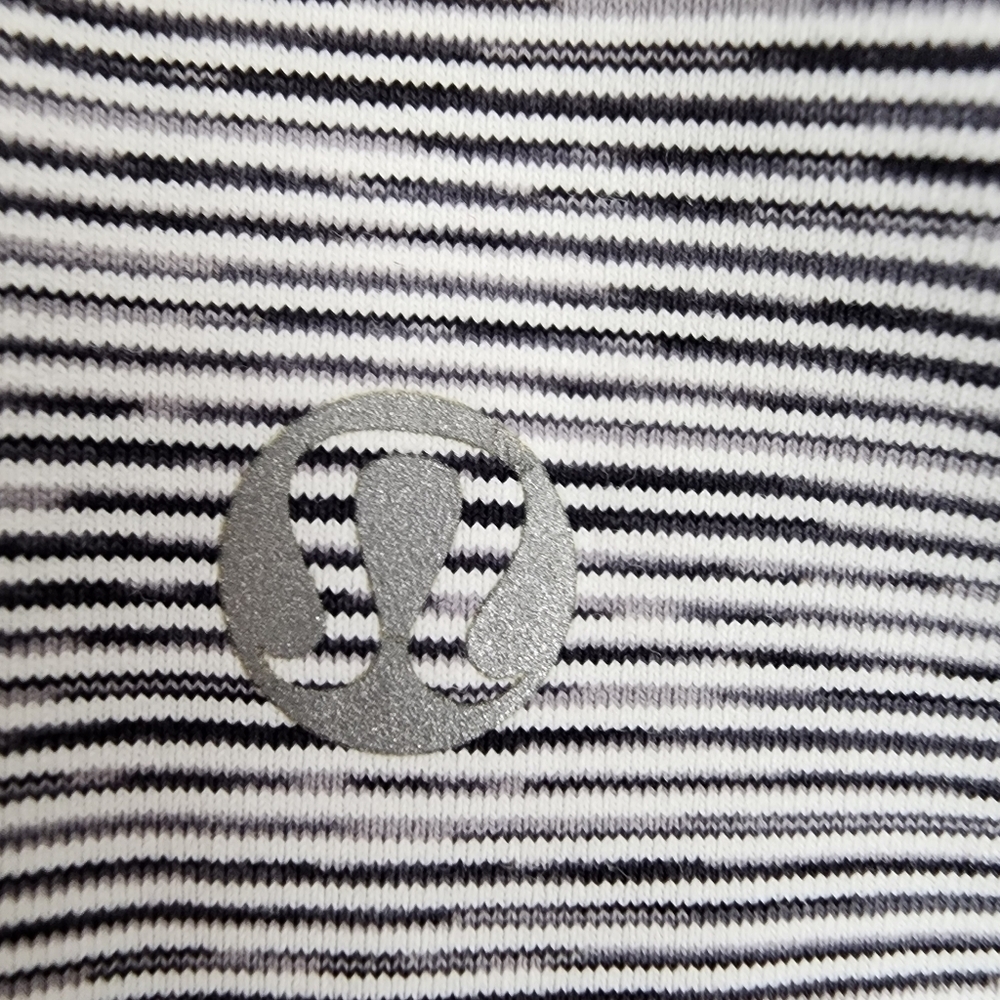 Lululemon Run Fast and Free Ruffle Crop  Wee Are From Space White Combo Size 4 - Picture 10 of 14